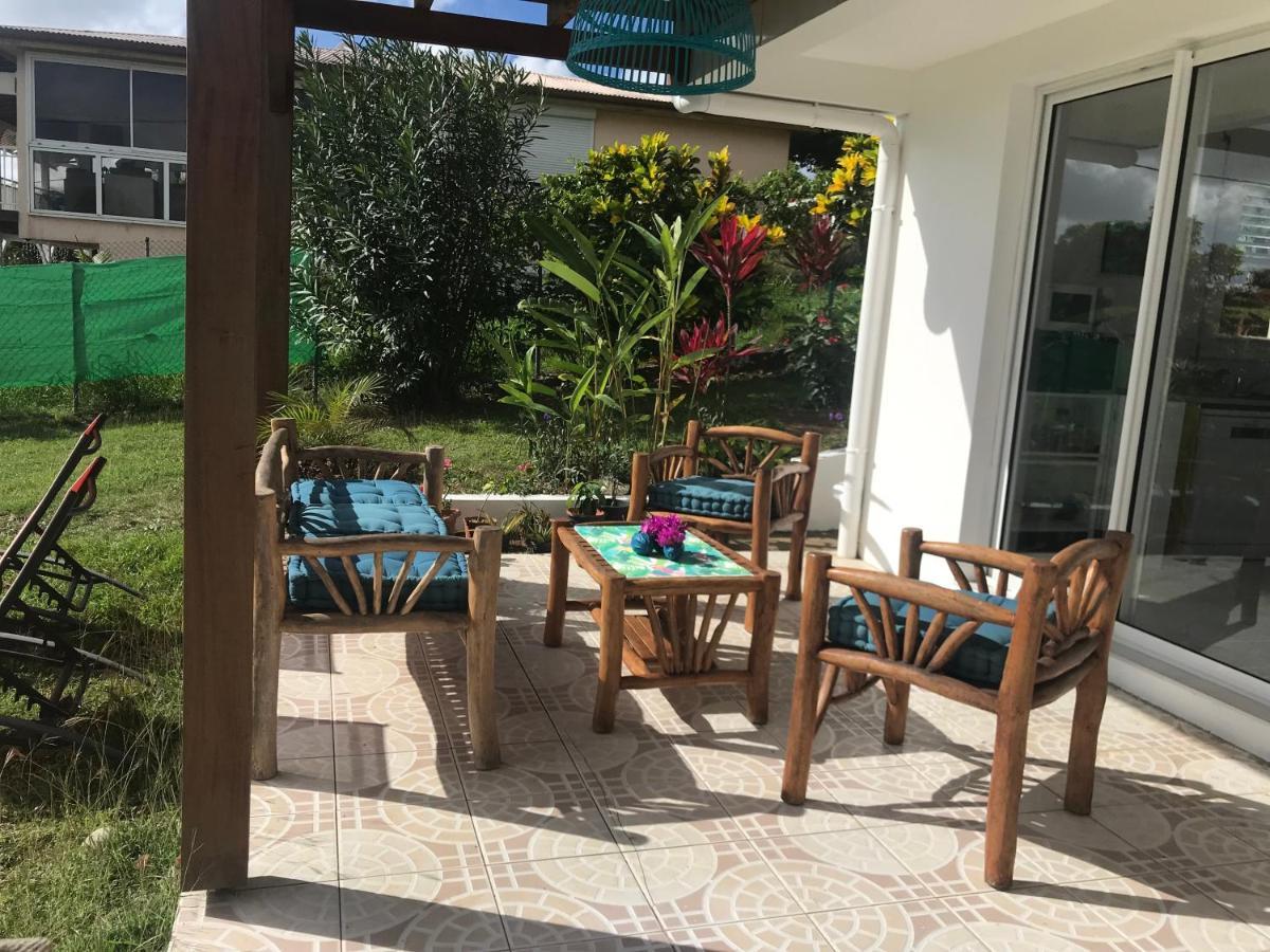 Bel appartement privé, magnifique vue sur la mer des Caraibes et jardin clos, WiFi, à 2mn de la plage Sainte-Luce Exterior foto