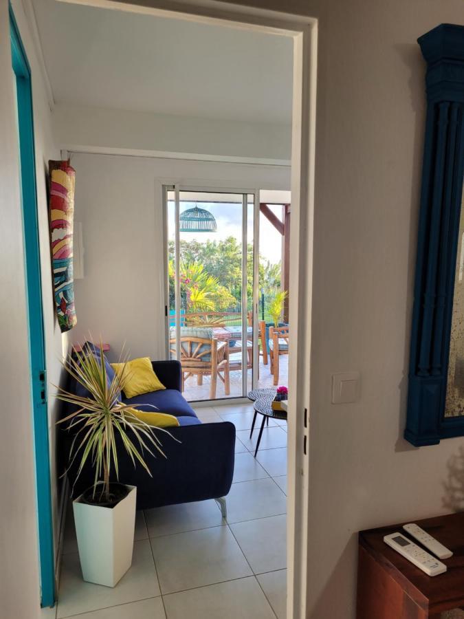 Bel appartement privé, magnifique vue sur la mer des Caraibes et jardin clos, WiFi, à 2mn de la plage Sainte-Luce Exterior foto